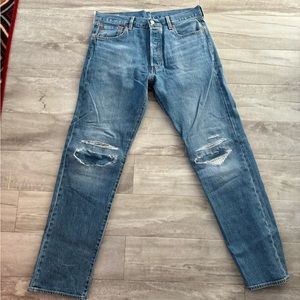 NWOT- men’s levis 501 distressed jeans